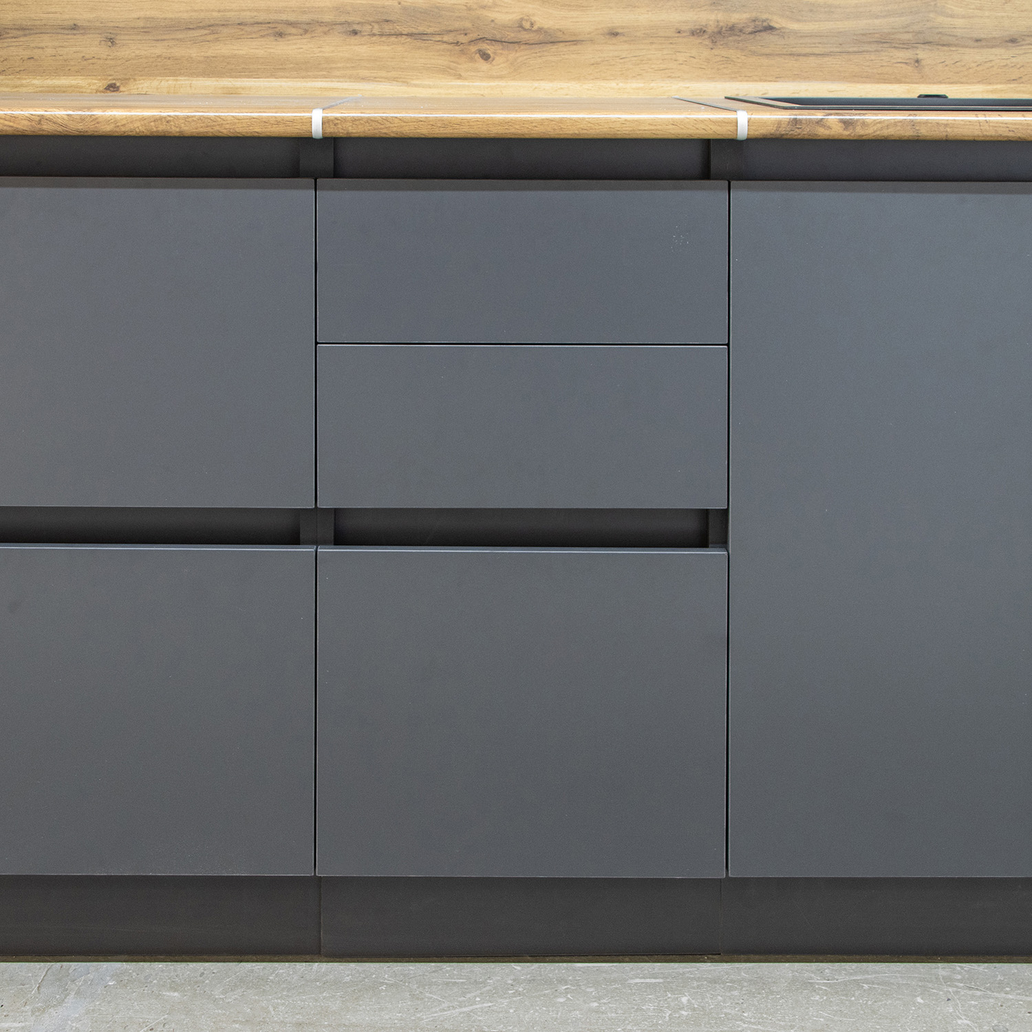 Шкаф напольный 400х850х600 мм BROZEX-WOOD Next, с тремя ящиками, графит