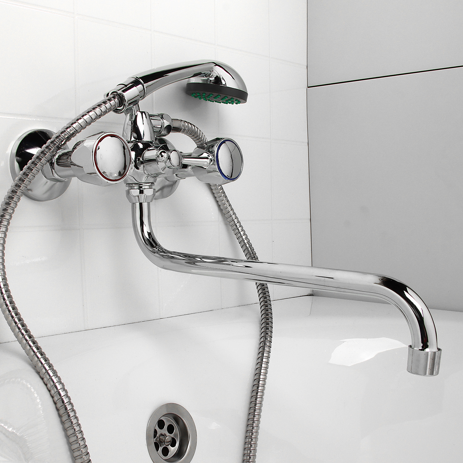 Смеситель для ванны Roegen RR120A, длинный излив, двухвентильный Смеситель для ванны Roegen RR120A, длинный излив, двухвентильный