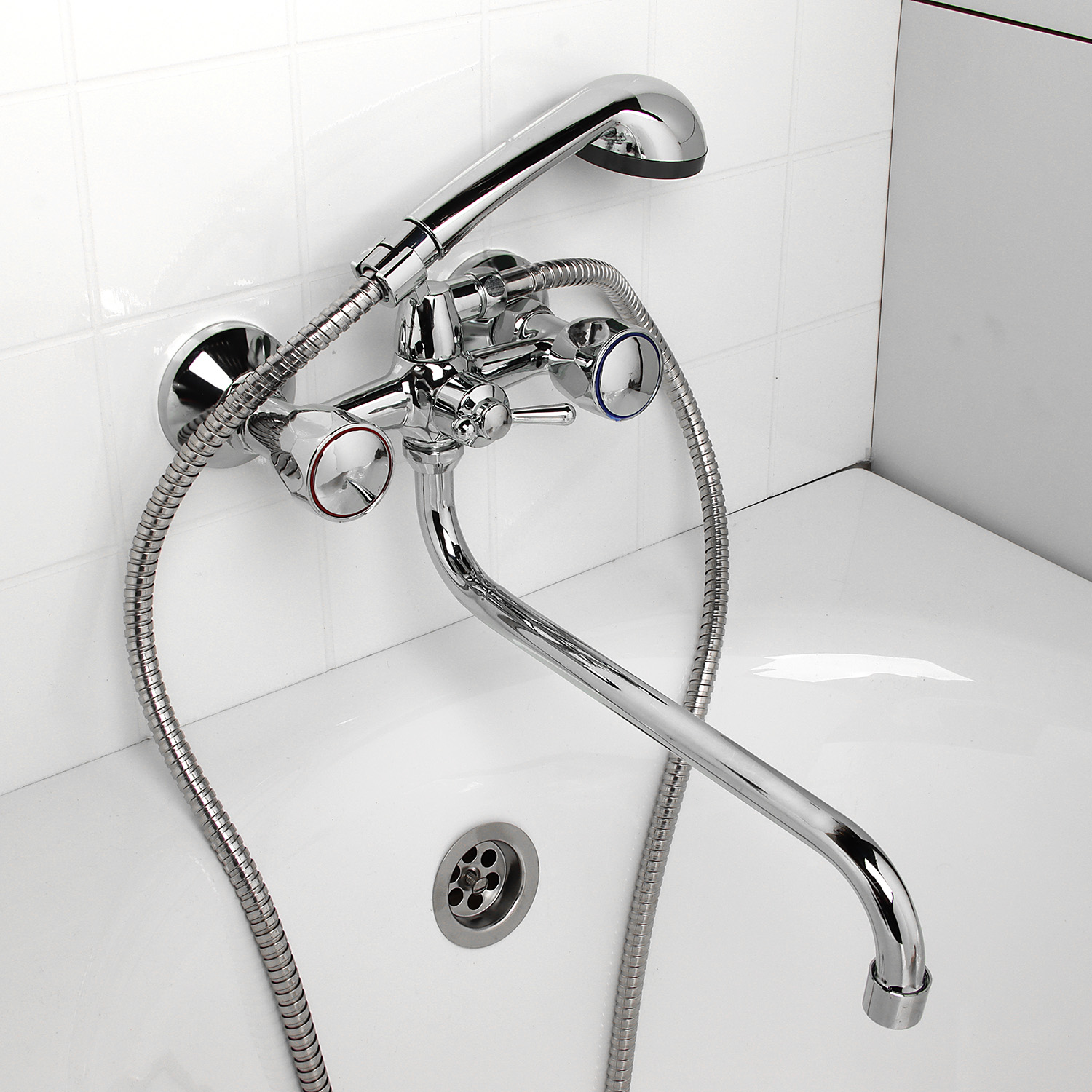 Смеситель для ванны Roegen RR120A, длинный излив, двухвентильный Смеситель для ванны Roegen RR120A, длинный излив, двухвентильный