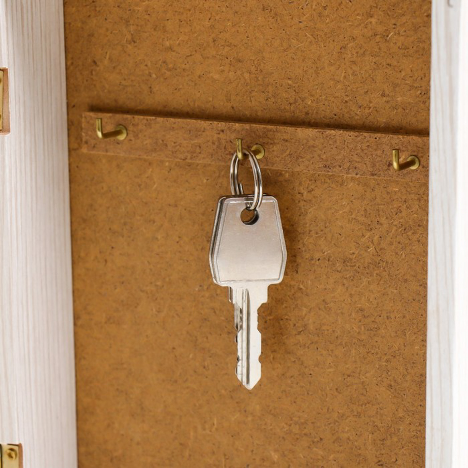 Ключница "Вензеля" белый 15х21 см 4920861