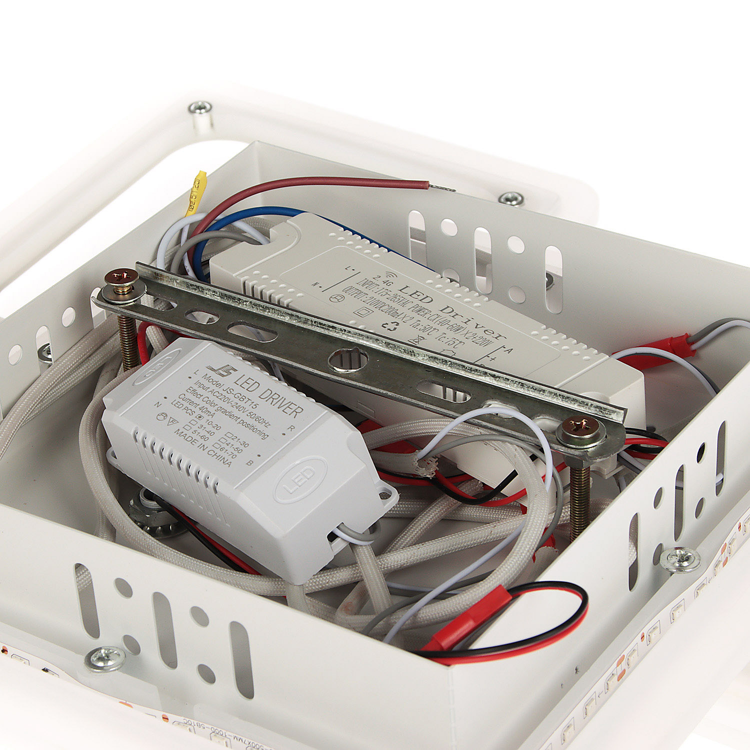 Люстра YH832/4 LED 3000K-6500K+RGB (d-640; h-100) пульт VERNER LIGHTING *1