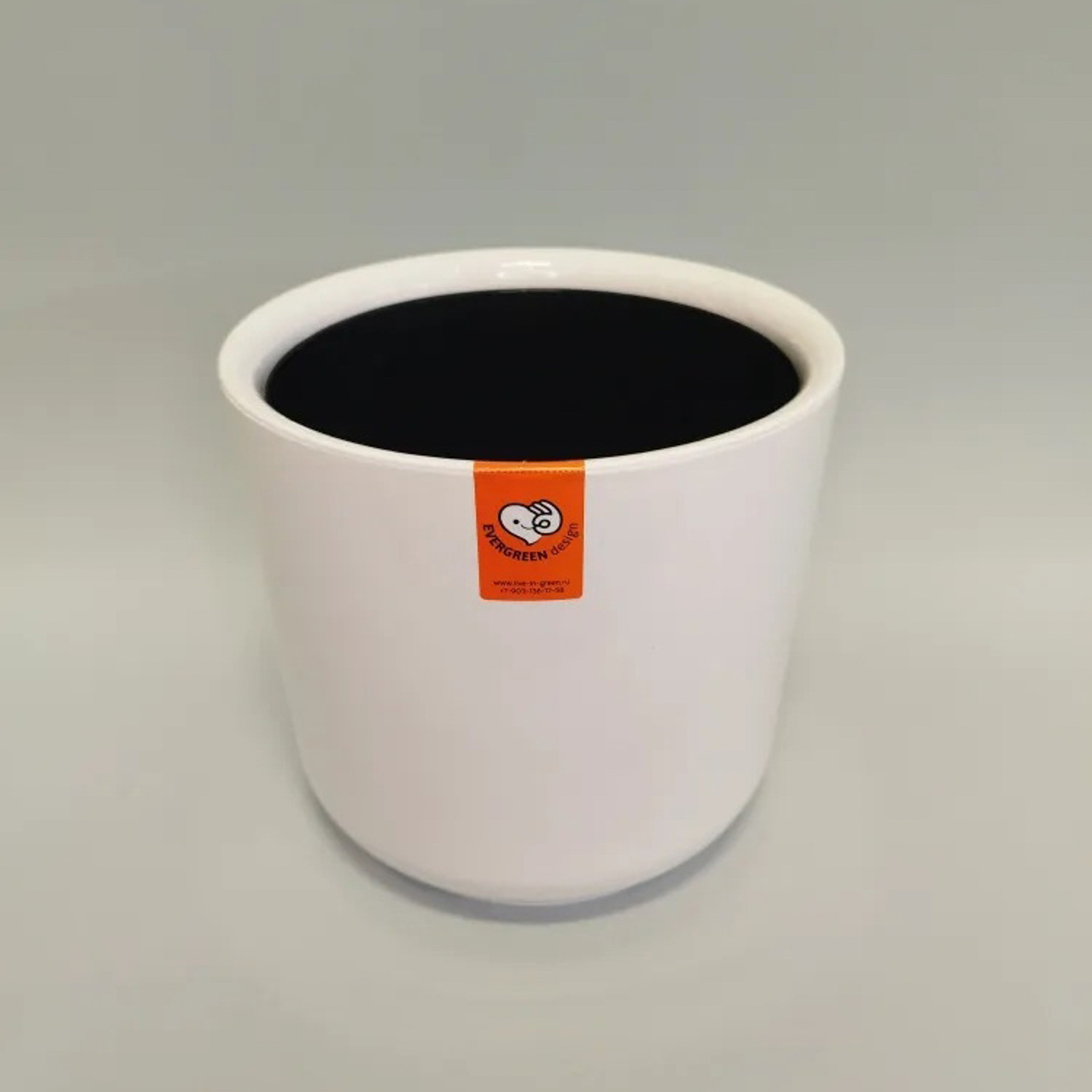 Кашпо пластм. "Дельта" 9,8л d верха 250мм h220мм со вставкой 8л Белый Д25-10 *1