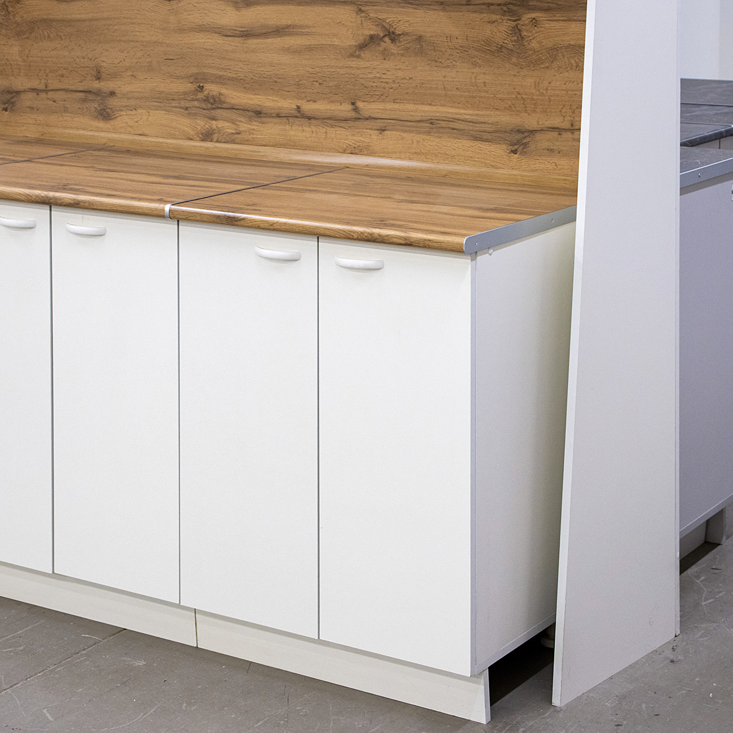 Шкаф напольный 800х850х480 мм BROZEX-WOOD Liberty, с двумя дверцами, белый