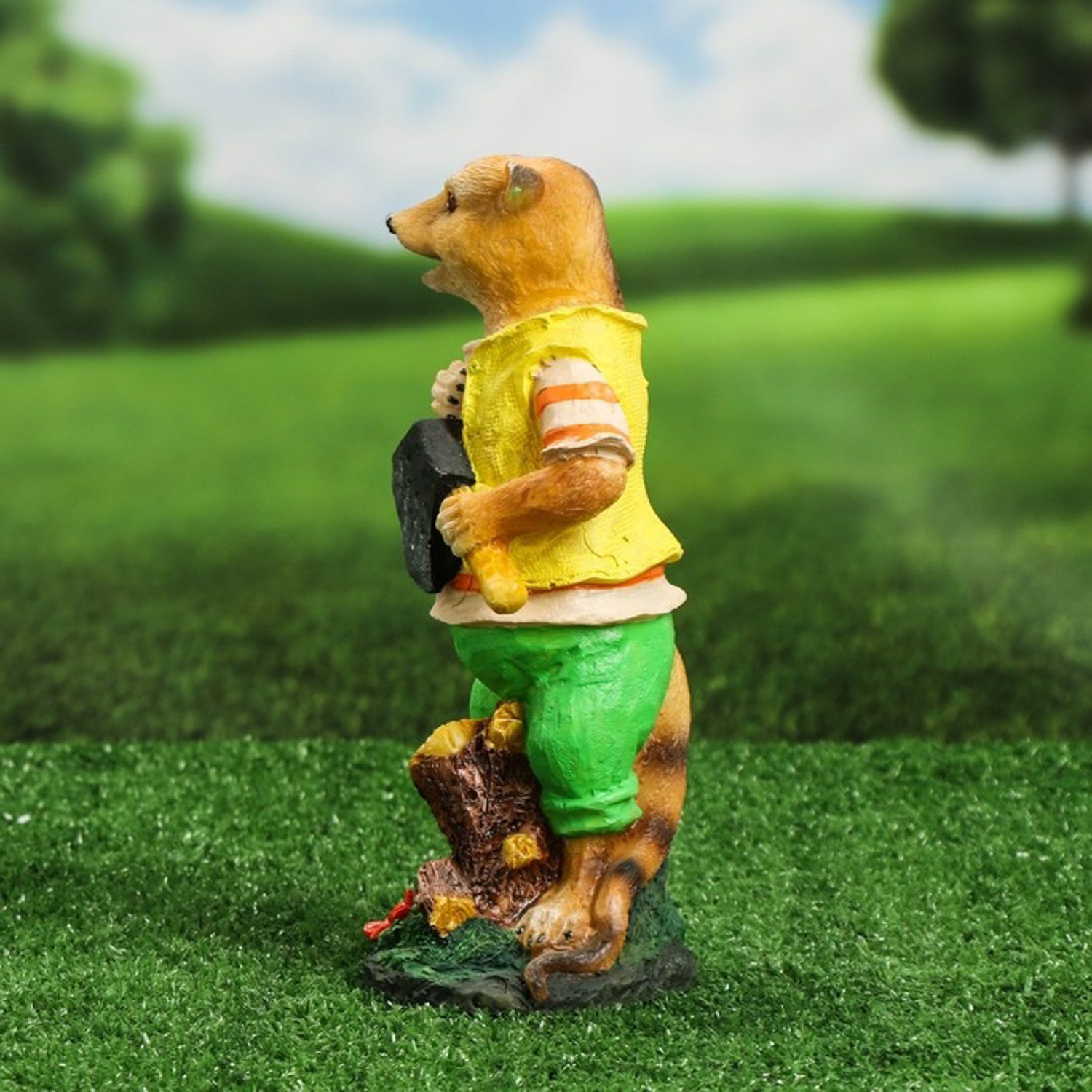Садовая фигура "Суслик с топором" 26х10х10см 7560289 Садовая фигура "Суслик с топором" 26х10х10см 7560289