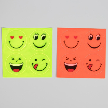 Светоотражающая наклейка смайлик d5см (4шт на листе цена за лист)  жёлтый АУ 1528886