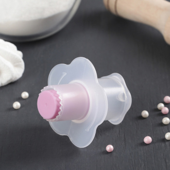 яяяШприц-пресс кондитерский для заполнения начинкой выпечки 6,5х4,5х3 см цвет МИКС 1060683