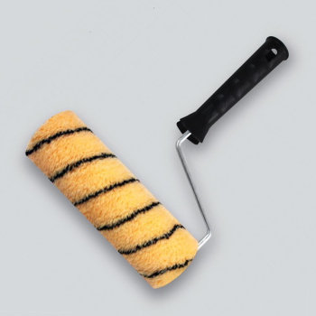 Валик  Полиакрил 240мм "В.Е" d-6мм, ворс 11мм, D42мм тигр (арт.580-1240)  *1/45 Валик  Полиакрил 240мм "В.Е" d-6мм, ворс 11мм, D42мм тигр (арт.580-1240)  *1/45