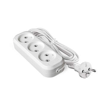 Удлинитель бытовой UNIVersal У6-639, 3 розетки, 5 м, ШВВП, 2х0,75 мм2, 1300 Вт, без заземления